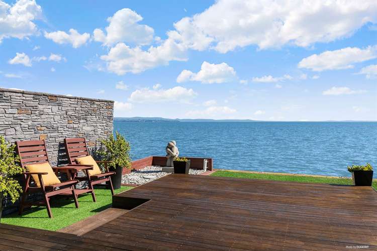 30a Crispe Road Clarks Beach_4