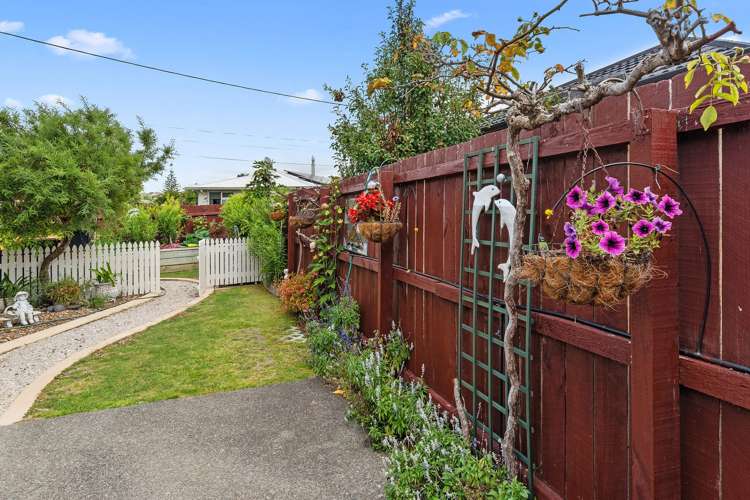 2/2 Law Street Torbay_20