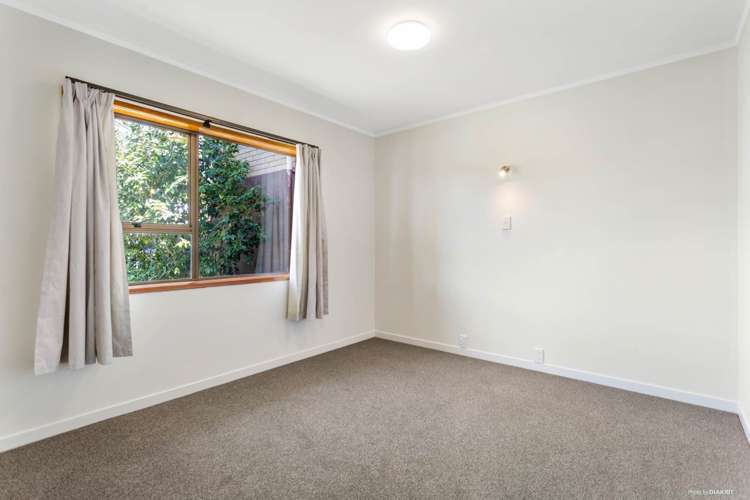 1/131 Stapleford Crescent Browns Bay_15