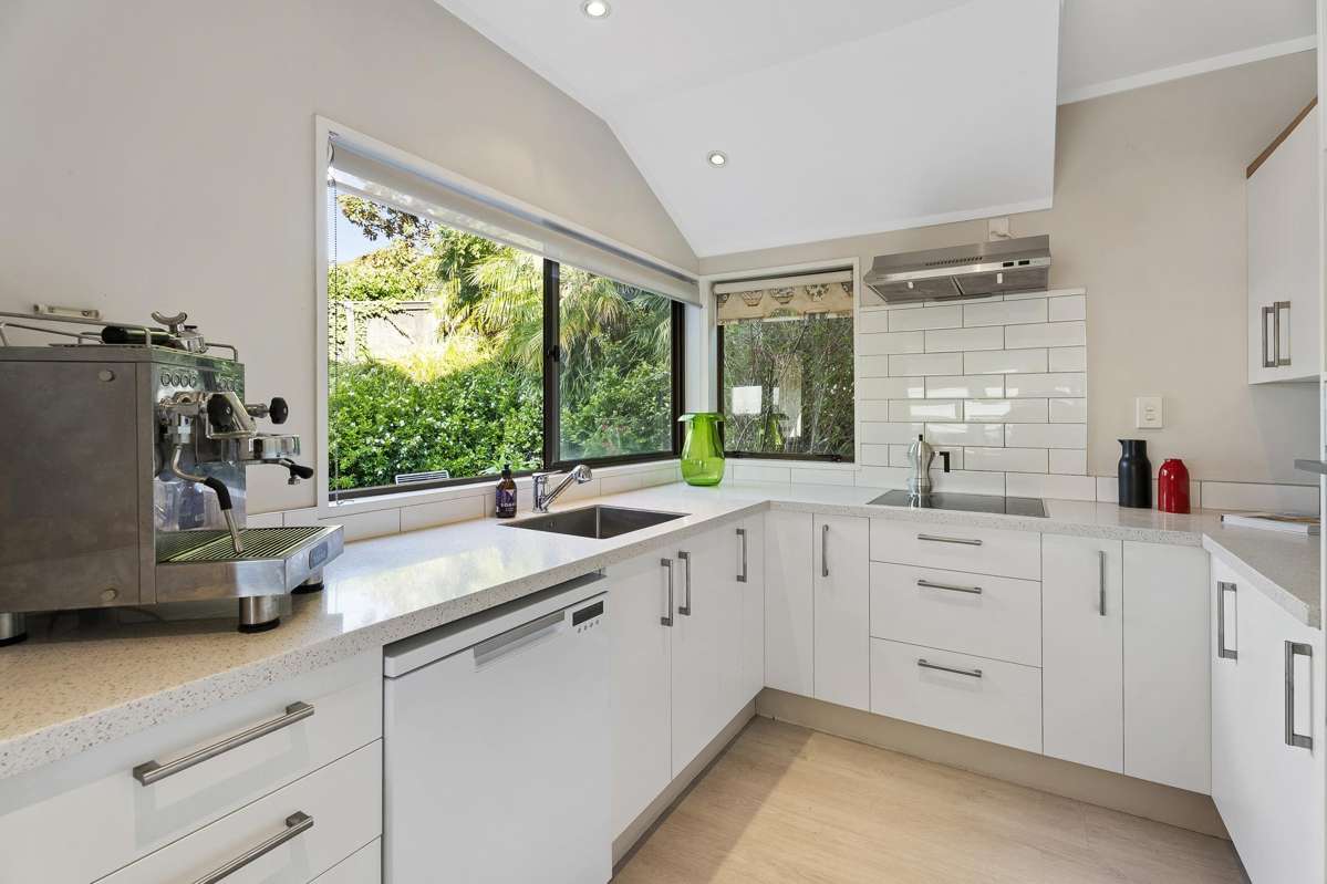 21B Watene Crescent_3