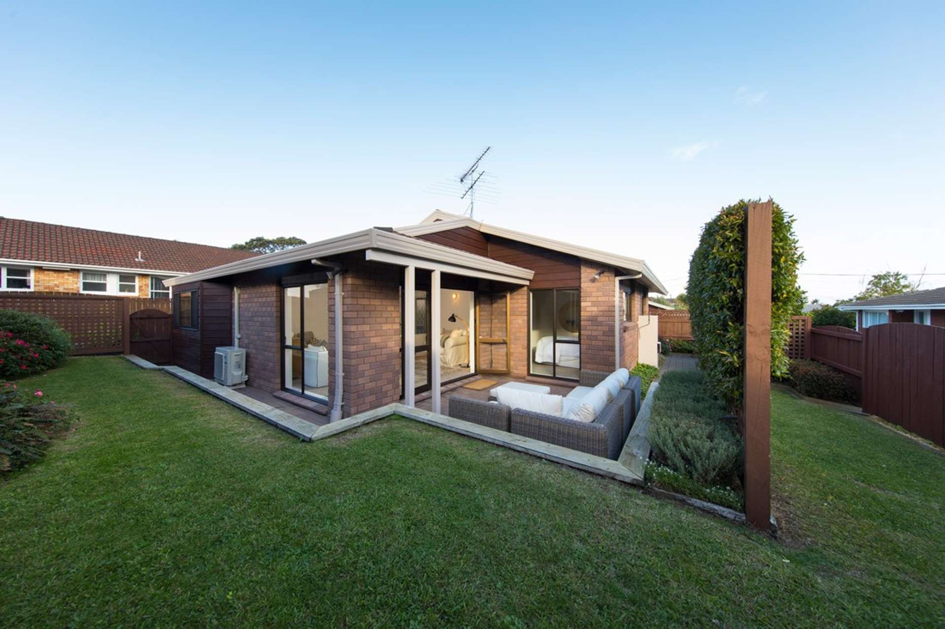 2/48 Turama Road Royal Oak_0