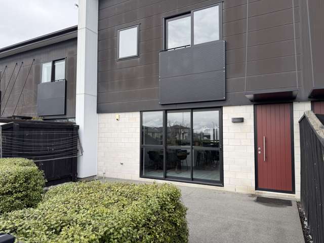8 Brian Keogh Lane Halswell_2