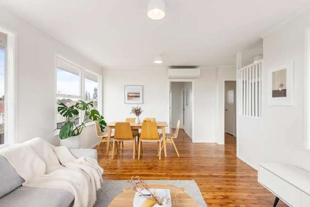 1/12A Inkerman Street 10051_4