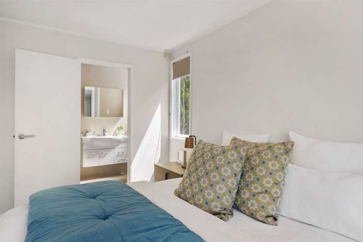 1/169 East Coast Road Castor Bay_13