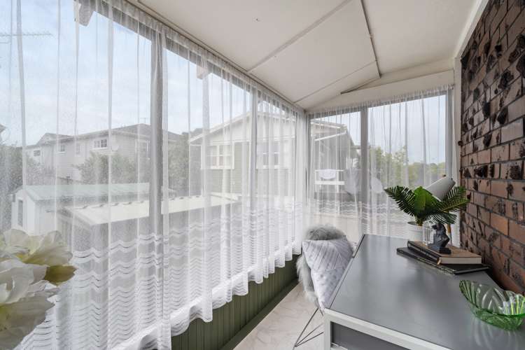 1/50 Moore Street Howick_11