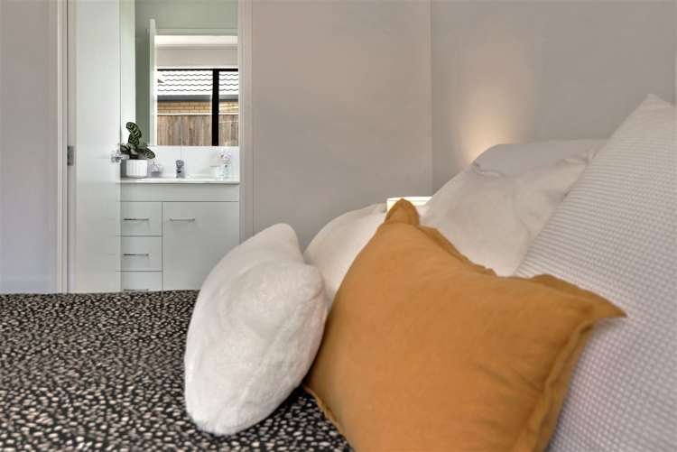 10 Caproni Road Burleigh_8