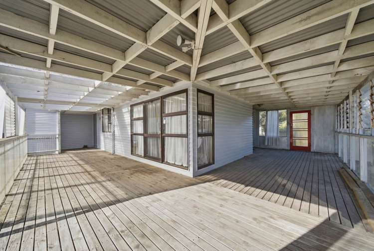 10 House Avenue Mangere Bridge_8