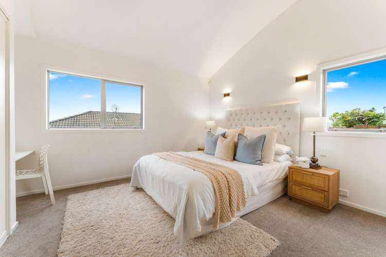 2/10 Windsor Place Windsor Park_12