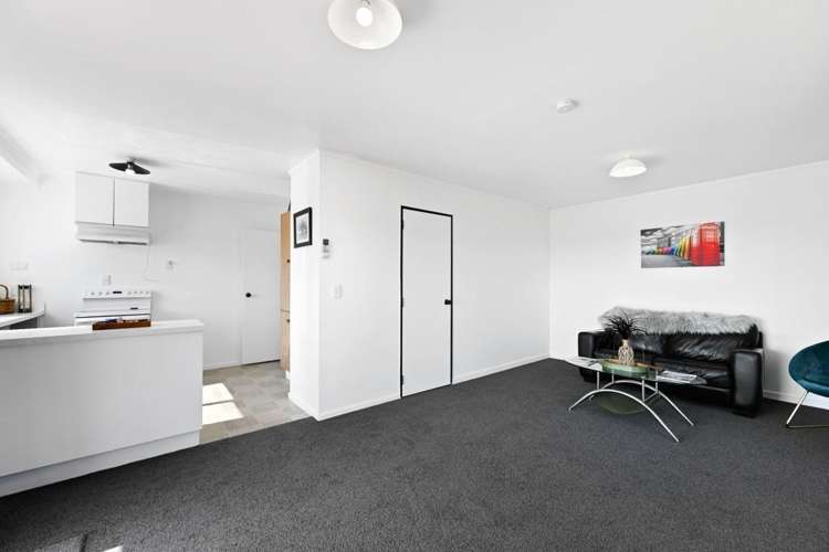 15A Reeves Close 1062_5