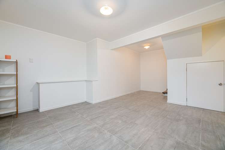 2/7 Dakota Avenue Beach Haven_11