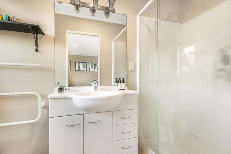 37 Ironstone Place Randwick Park_11