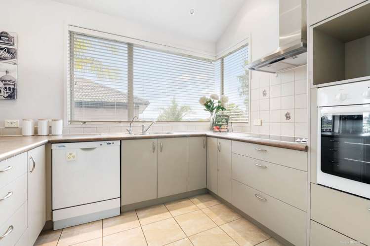 12 Jelas Road Red Beach_5