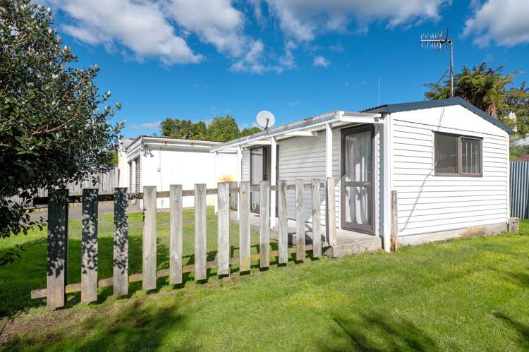 110 Pandora Avenue Sunnybrook_15