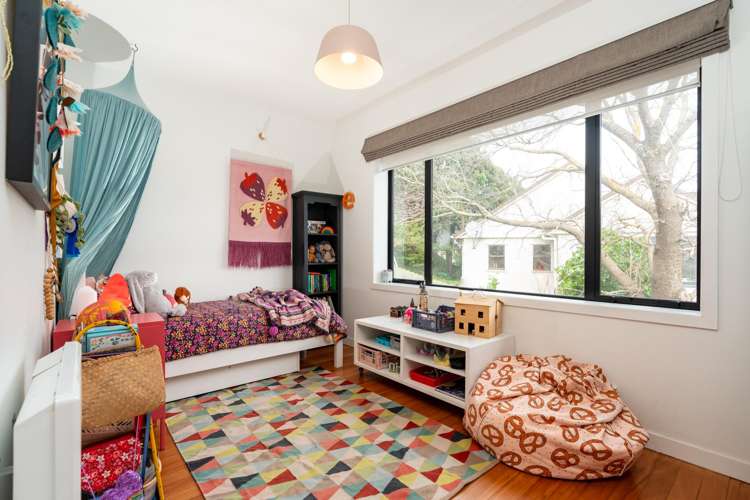 13 Elphinstone Avenue Strathmore Park_19