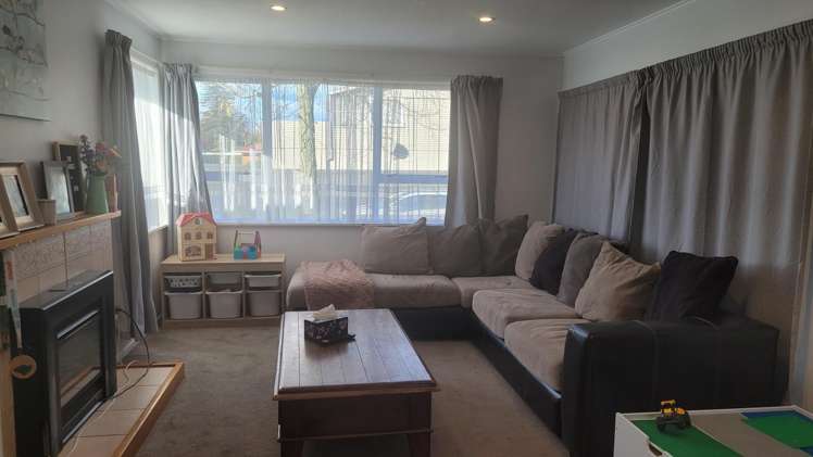2 Gifford Place Utuhina_2