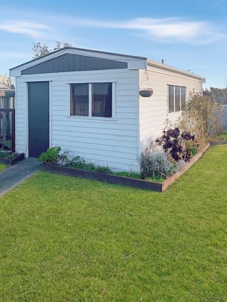 23 Holland Crescent Bulls_16