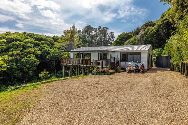 37C Ocean Road Surfdale_17