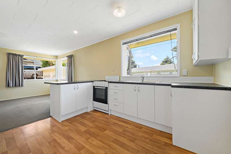 2/89 Coronation Road Mangere Bridge_5