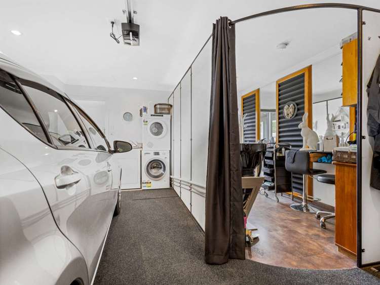 10 Gregory Grove Clive_13