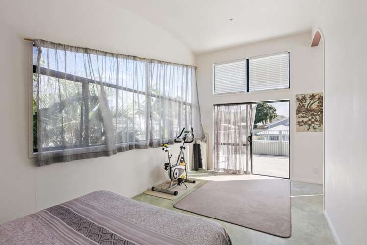 2 Tuahine Crescent Wainui_9