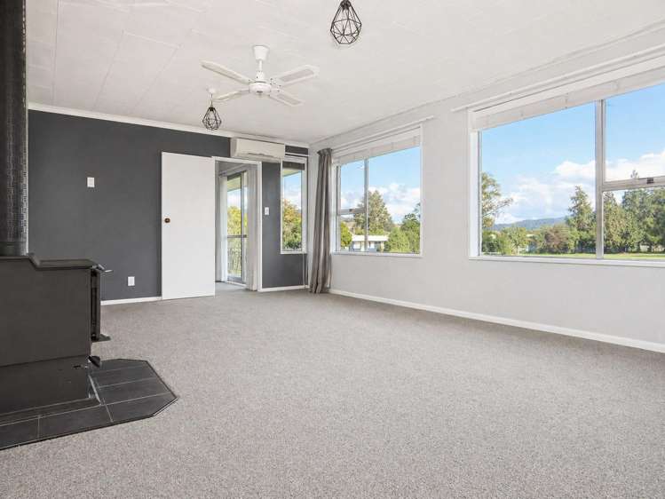 7 Crampton Road Reefton_6