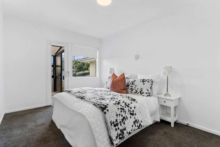 2/86 Archers Road Glenfield_8