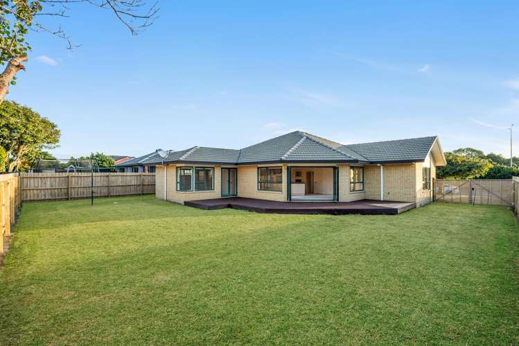 93 Rushgreen Avenue Pahurehure_9