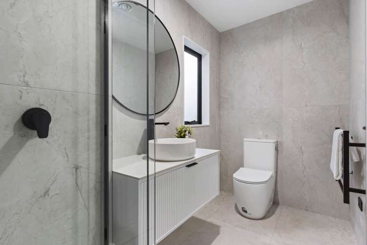 31 Karaka Village Parade Karaka_13