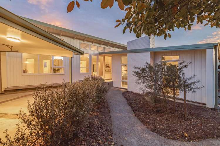 20 Derrett Place Saint Martins_26