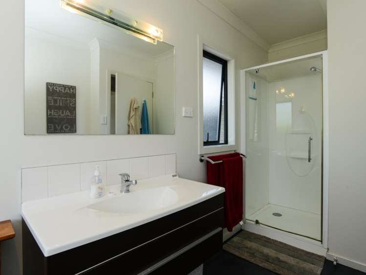 2 Rochfort Street Otane_15