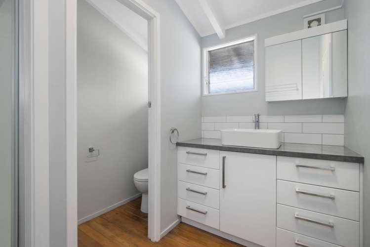 40 Athenree Road Athenree_11