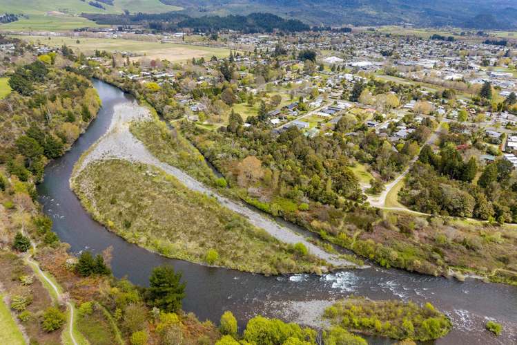 2/117 Taupahi Road Turangi_29
