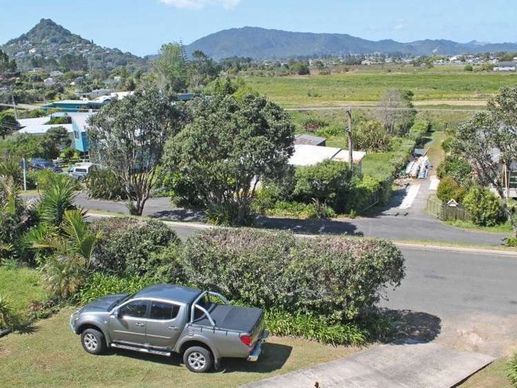 74 Ocean Beach Road Tairua_13