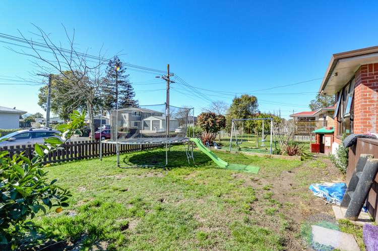 5 Richan Street Glenview_9