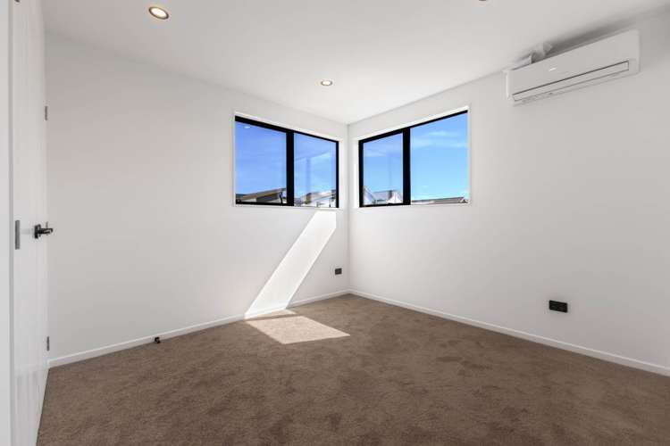 16 Whare Kauri Road Papakura_12