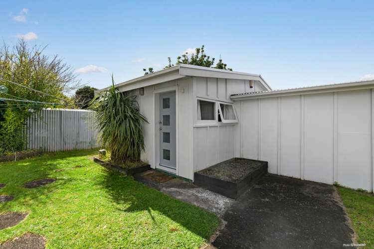 1 Viola Place Papakura_11