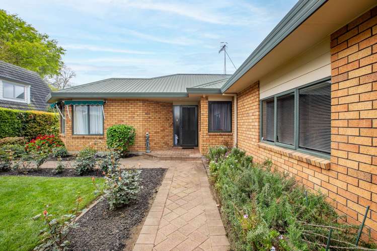 14 Sandalwood Drive Dinsdale_19