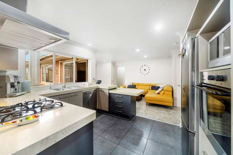 13 Aberdeen Crescent Wattle Downs_8