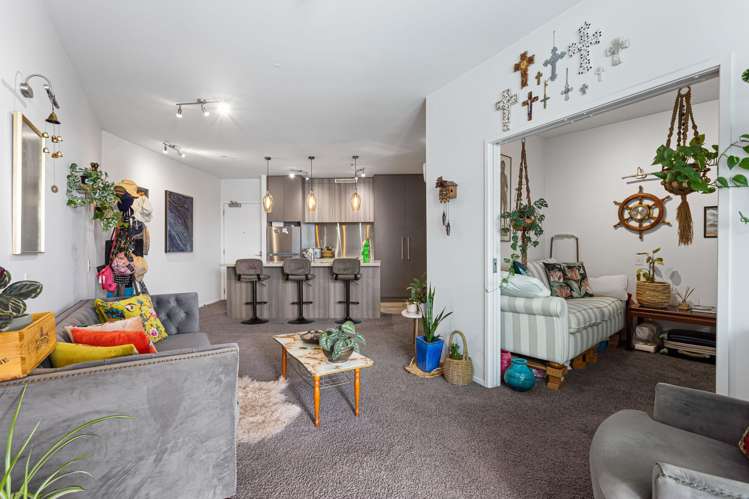 415/11 Tamariki Avenue_4