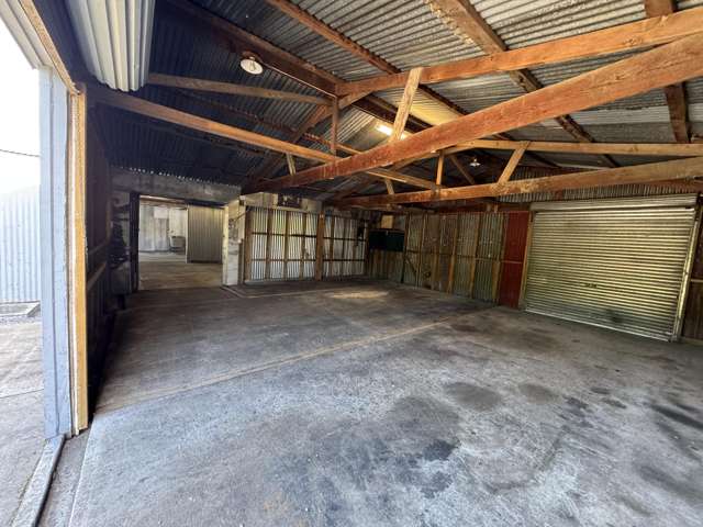 701 Murdoch Road East Akina_2