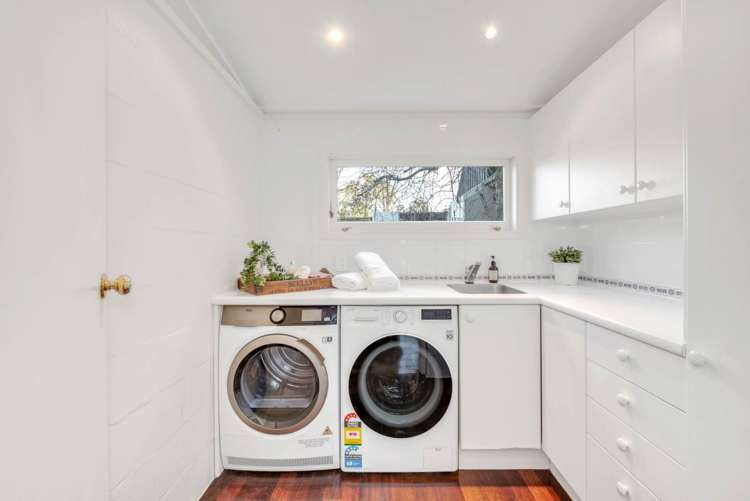 281 Point View Drive Shamrock Park_18