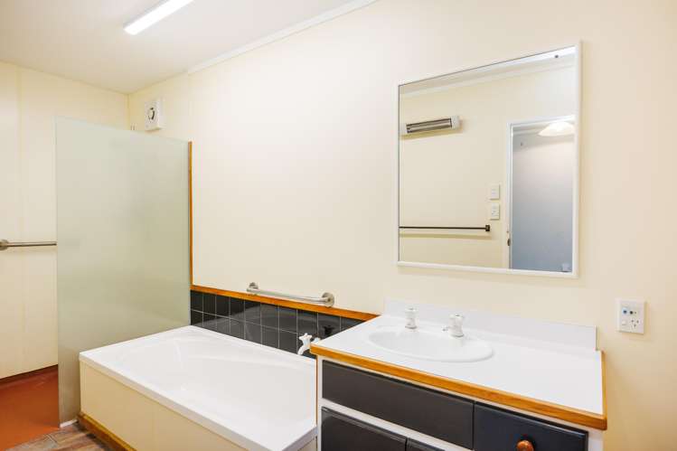 6 Maire Street Pahiatua_9