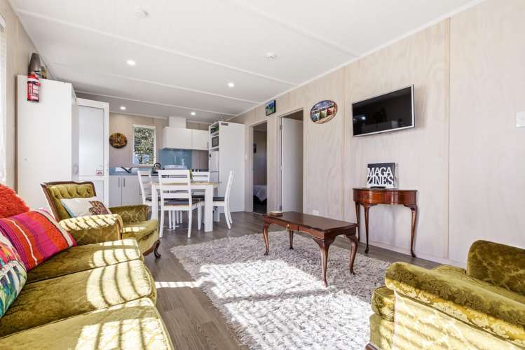 2/19 Awanui Street Hilltop_6