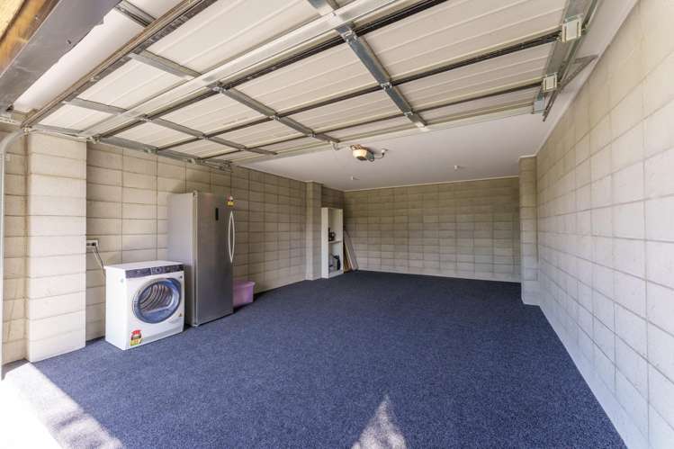 8 Merlincote Crescent Governors Bay_20