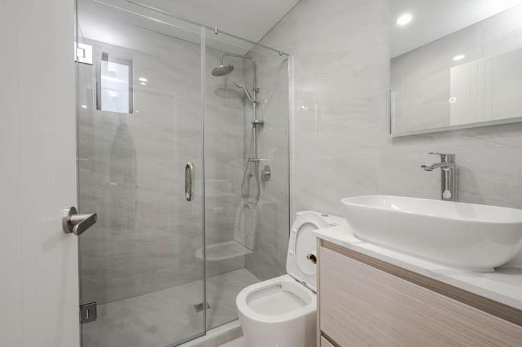 8 Rathfarnham Road Flat Bush_15