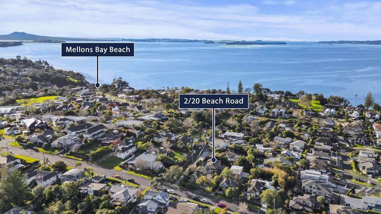 2/20 Beach Road Mellons Bay_26