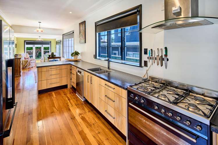 135 Seaview Road Paraparaumu Beach_1