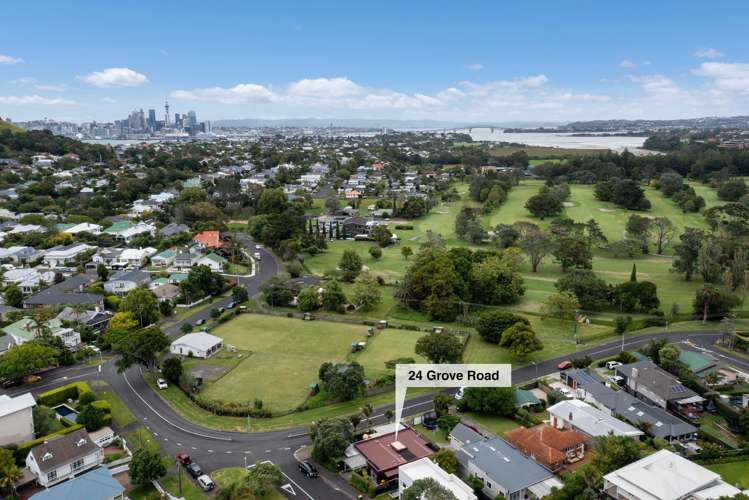 24 Grove Road Devonport_15