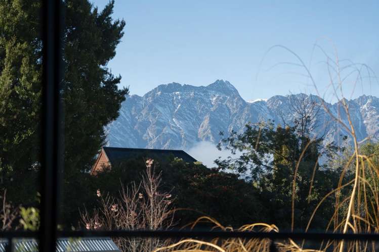 5C Aspen Grove Fernhill/Sunshine Bay_35