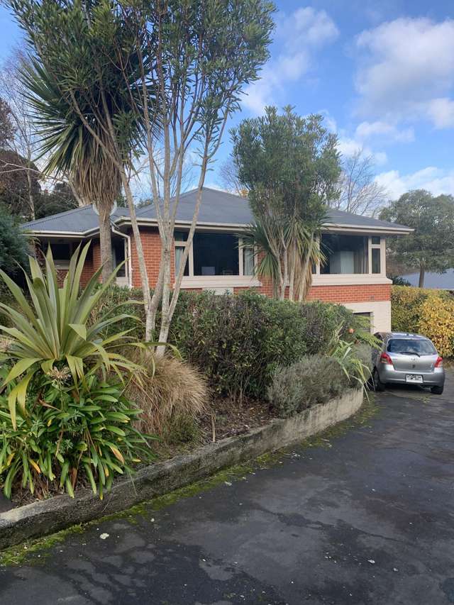 Sunny, warm and move in ready!